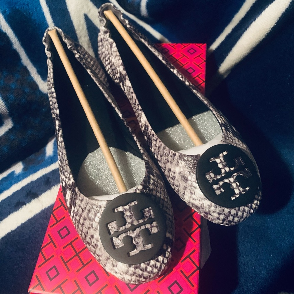 Authentic Tory Burch MinnieTravel Ballet with Logo Diamond Roccia Print! 💎